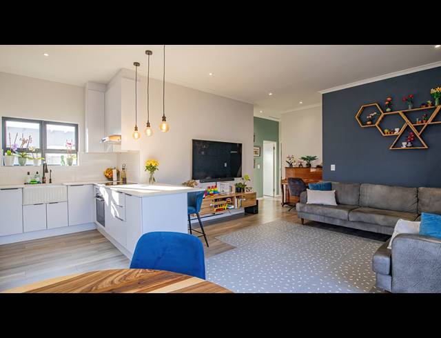 3 BEDROOM HOUSE FOR SALE IN BURGUNDY ESTATE